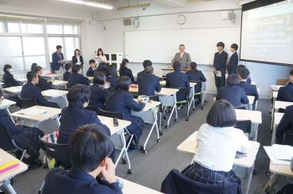 京都市立塔南高校の制服写真画像まとめ・レビュー口コミ評判・生徒の着こなし・夏服冬服詳細情報