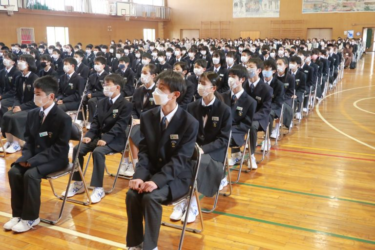 尾張旭市立東中学校の制服写真画像まとめ・レビュー口コミ評判・生徒の着こなし・夏服冬服詳細情報・新制服旧制服比較【2022/令和4年度新制服】