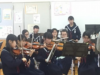 愛西市立佐屋中学校の制服写真画像まとめ・レビュー口コミ評判・生徒の着こなし・夏服冬服詳細情報