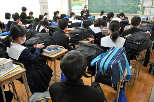 名古屋市立一柳中学校の制服写真画像まとめ・レビュー口コミ評判・生徒の着こなし・夏服冬服詳細情報
