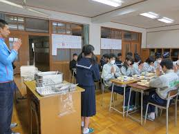 田原市立東部中学校の制服写真画像まとめ・レビュー口コミ評判・生徒の着こなし・夏服冬服詳細情報