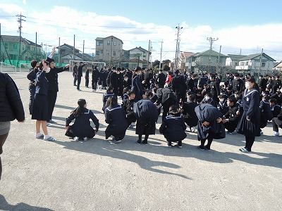 愛西市立佐織中学校の制服写真画像まとめ・レビュー口コミ評判・生徒の着こなし・夏服冬服詳細情報