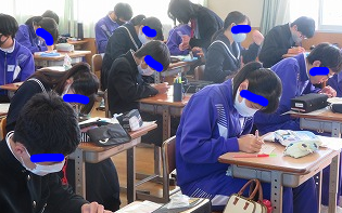 愛西市立佐織中学校の制服写真画像まとめ・レビュー口コミ評判・生徒の着こなし・夏服冬服詳細情報