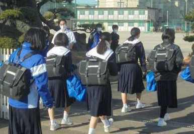 春日井市立味美中学校の制服写真画像まとめ・レビュー口コミ評判・生徒の着こなし・夏服冬服詳細情報