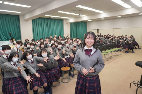 京都橘中学高校の制服写真画像動画まとめ・レビュー口コミ評判・生徒の着こなし・夏服冬服詳細情報