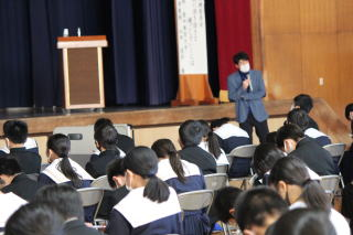 刈谷市立雁が音中学校の制服写真画像まとめ・レビュー口コミ評判・生徒の着こなし・夏服冬服詳細情報