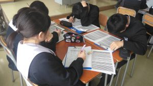西尾市立一色中学校の制服写真画像まとめ・レビュー口コミ評判・生徒の着こなし・夏服冬服詳細情報