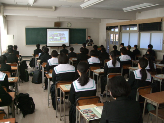 豊田市立竜神中学校の制服写真画像まとめ・レビュー口コミ評判・生徒の着こなし・夏服冬服詳細情報