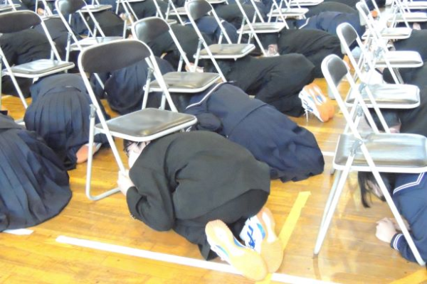 豊橋市立中部中学校の制服写真画像まとめ・レビュー口コミ評判・生徒の着こなし・夏服冬服詳細情報