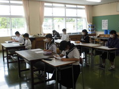 設楽町立津具中学校の制服写真画像まとめ・レビュー口コミ評判・生徒の着こなし・夏服冬服詳細情報