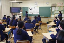 岡崎市立福岡中学校の制服写真画像動画まとめ・レビュー口コミ評判・生徒の着こなし・夏服冬服詳細情報