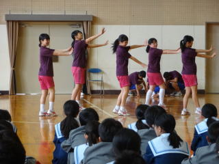 名古屋市立港明中学校の制服写真画像まとめ・レビュー口コミ評判・生徒の着こなし・夏服冬服詳細情報