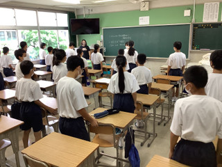 西尾市立平坂中学校の制服写真画像まとめ・レビュー口コミ評判・生徒の着こなし・夏服冬服詳細情報
