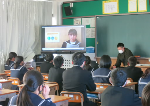 豊橋市立石巻中学校の制服写真画像動画まとめ・レビュー口コミ評判・生徒の着こなし・夏服冬服詳細情報