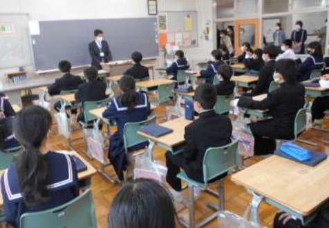 北名古屋市立白木中学校の制服写真画像まとめ・レビュー口コミ評判・生徒の着こなし・夏服冬服詳細情報│全国中高制服グラム全国47都道府県の中学校