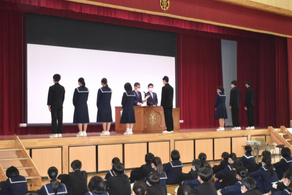 豊橋市立高豊中学校の制服写真画像まとめ・レビュー口コミ評判・生徒の着こなし・夏服冬服詳細情報