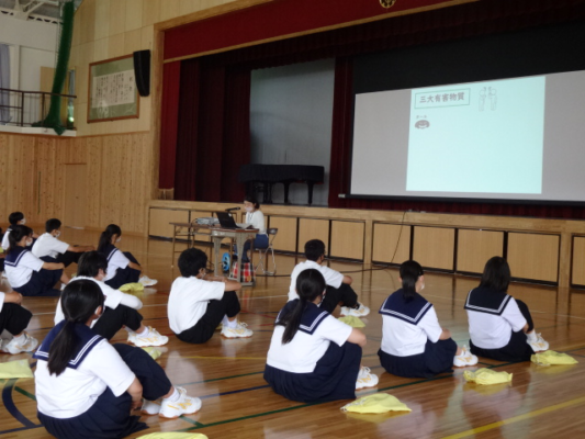 豊橋市立高豊中学校の制服写真画像まとめ・レビュー口コミ評判・生徒の着こなし・夏服冬服詳細情報