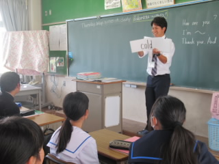 豊橋市立本郷中学校の制服写真画像まとめ・レビュー口コミ評判・生徒の着こなし・夏服冬服詳細情報