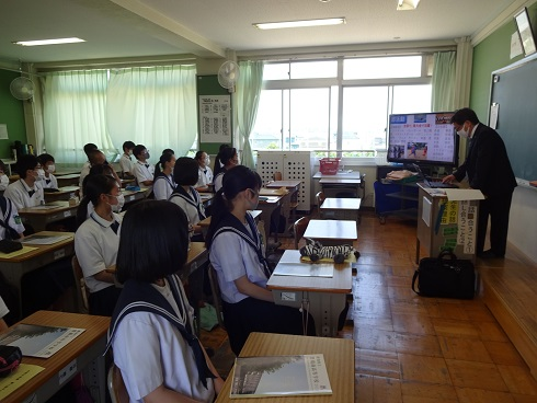 豊橋市立牟呂中学校の制服写真画像動画まとめ・レビュー口コミ評判・生徒の着こなし・夏服冬服詳細情報