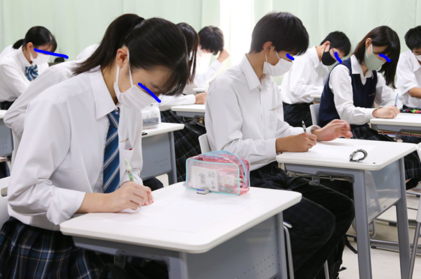 金光八尾中学高校の制服写真画像まとめ・レビュー口コミ評判・生徒の着こなし【2021/令和3年新制服】
