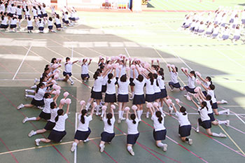 【東京】雙葉中学高校の制服写真画像まとめ・レビュー口コミ評判・生徒の着こなし・夏服冬服詳細情報