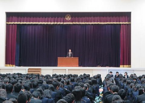 大阪府立寝屋川高校の制服画像・着こなし評判・制服ランキング
