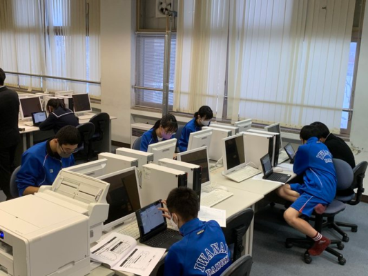 岩内町立第一中学校の制服写真画像まとめ・レビュー口コミ評判・夏服冬服詳細情報