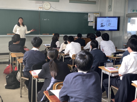 神奈川県立生田高校の制服写真画像動画まとめ・レビュー口コミ評判・新制服旧制服比較【2019/令和1年度新制服】