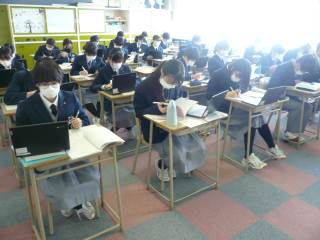 札幌市立陵北中学校の制服写真画像まとめ・レビュー口コミ評判・夏服冬服詳細情報