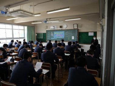 大阪電気通信大学高校の制服写真画像動画まとめ・レビュー口コミ評判・生徒の着こなし【2022/令和4年新制服】