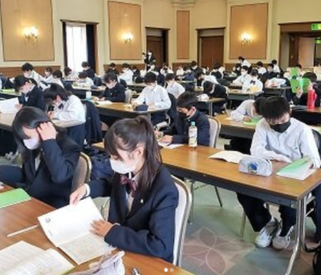 初芝富田林中学高校の制服写真画像動画まとめ・レビュー口コミ評判・新制服旧制服比較【2023/令和5年度新制服】学ラン廃止