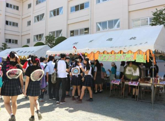 神奈川県立小田原東高校の制服写真画像動画まとめ・レビュー口コミ評判（旧小田原総合ビジネス高校）│全国中高制服グラム全国47都道府県の中学校