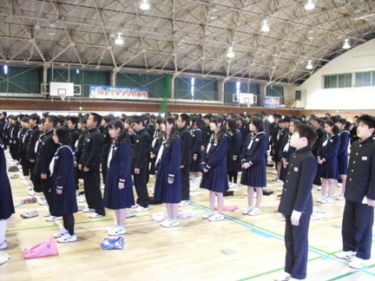 三郷市立南中学校の制服写真画像まとめ・レビュー口コミ評判・体操服ジャージ・夏服冬服詳細情報