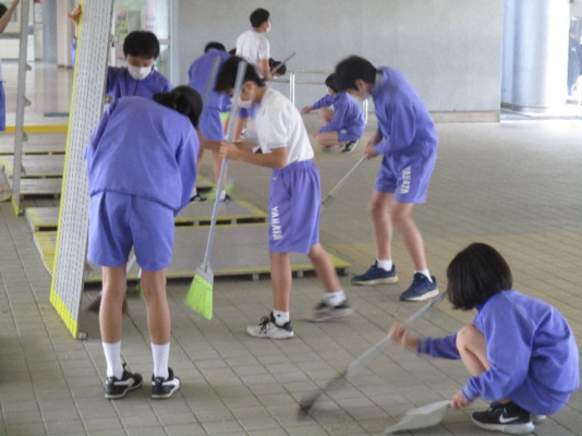 大宮八幡中学校 トップ ジャージ売り場