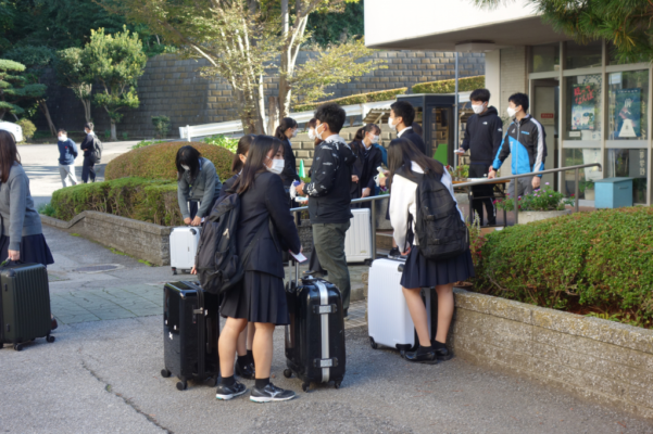 千葉県立鎌ヶ谷高校の制服写真画像まとめ・レビュー口コミ評判・生徒の着こなし・夏服冬服詳細情報