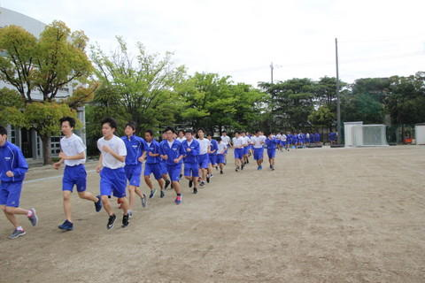 埼玉県立蕨高校の制服写真画像動画まとめ・レビュー口コミ評判・生徒の着こなし・夏服冬服詳細情報（わらびこうとうがっこう）