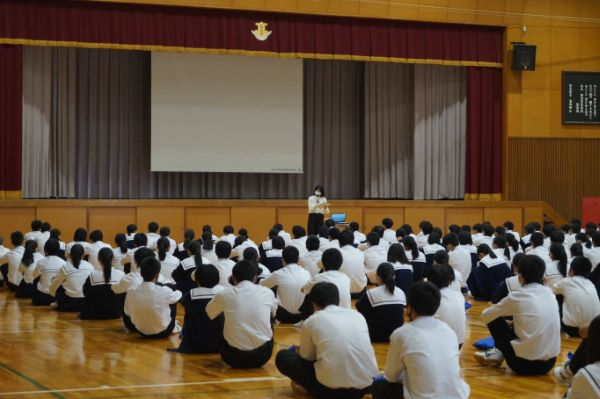 兵庫県立加古川北高校の制服写真画像動画まとめ・レビュー口コミ評判・生徒の着こなし・夏服冬服詳細情報