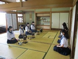 富山県立高岡高校の制服写真画像動画まとめ・レビュー口コミ評判・生徒の着こなし・夏服冬服詳細情報