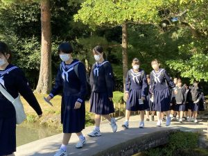 比治山女子中学高校の制服写真画像動画まとめ・レビュー口コミ評判・生徒の着こなし・夏服冬服詳細情報