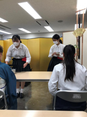 神奈川県立保土ヶ谷高校の制服写真画像まとめ・レビュー口コミ評判・生徒の着こなし・夏服冬服詳細情報