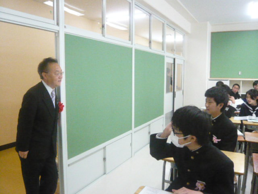 川口市立仲町中学校の制服写真画像動画まとめ・レビュー口コミ評判・体操服ジャージ・夏服冬服詳細情報│全国中高制服グラム全国47都道府県の中学校