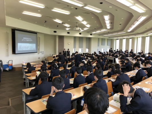 高槻中学高校の制服写真画像動画まとめ・レビュー口コミ評判・生徒の着こなし・夏服冬服詳細情報