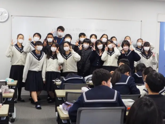 金蘭会中学高校の制服写真画像動画まとめ・レビュー口コミ評判・セーラー服ジャージ部活バレー様子等