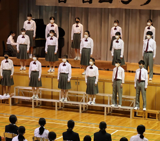 長瀞町立長瀞中学校の制服写真画像まとめ・レビュー口コミ評判・体操服ジャージ・夏服冬服詳細情報│全国中高制服グラム-全国47都道府県の中学校高等 ...