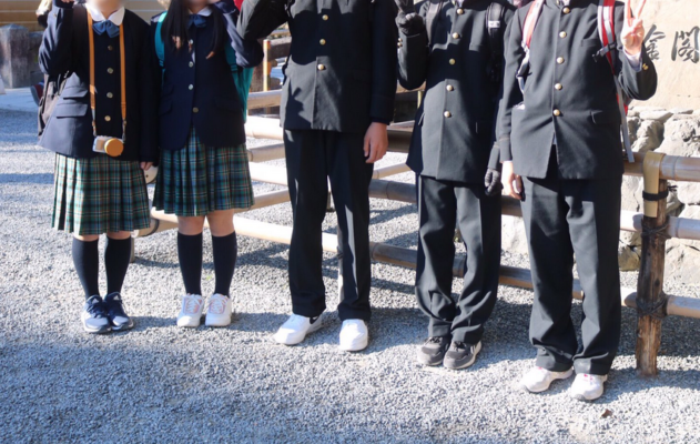 獨協埼玉中学高校の制服写真画像動画まとめ・レビュー口コミ評判・生徒の着こなし・夏服冬服詳細情報