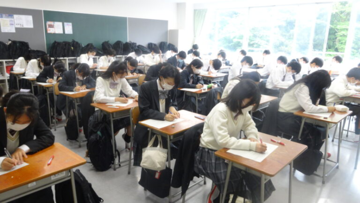 昌平中学高校の制服写真画像まとめ・レビュー口コミ評判・生徒の着こなし・夏服冬服詳細情報