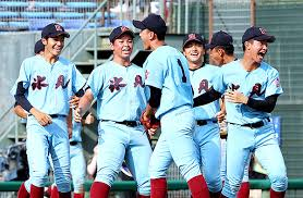 富山県立氷見高校の制服写真画像動画まとめ・レビュー口コミ評判・生徒の着こなし・夏服冬服詳細情報