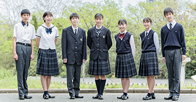 自由ケ丘高校の制服写真画像まとめ・レビュー口コミ評判・生徒の着こなし・夏服冬服詳細情報