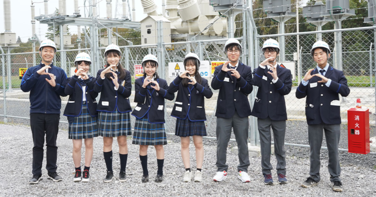 青稜中学高校の制服写真画像動画まとめ・レビュー口コミ評判・生徒の着こなし・夏服冬服詳細情報