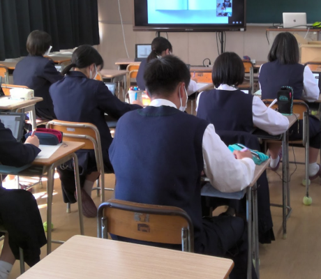 山口県立岩国商業高校の制服写真画像動画まとめ・レビュー口コミ評判・夏服冬服詳細情報【2023/令和5年新制服】全身紺色廃止